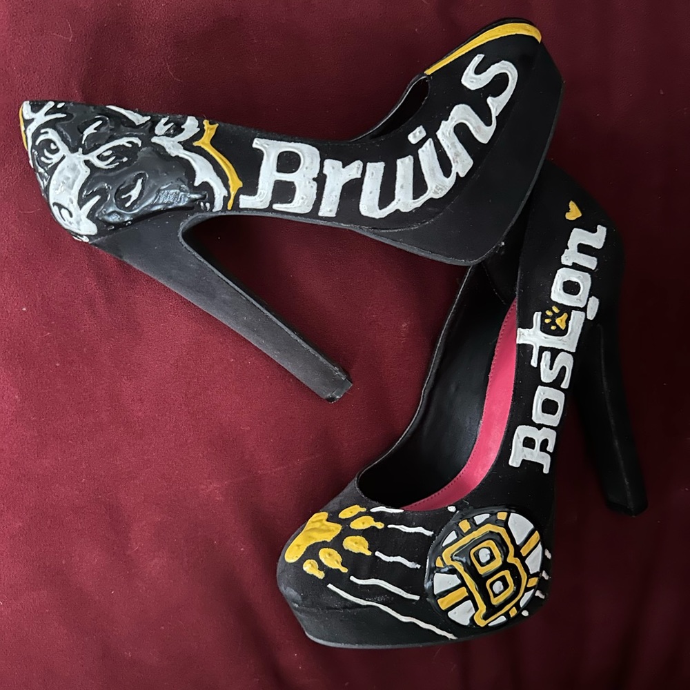 Boston bruins heels